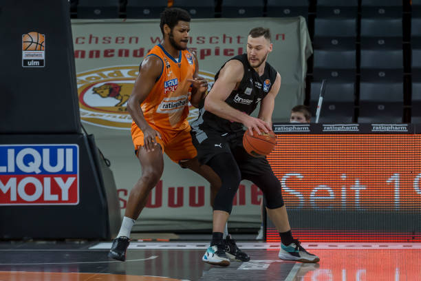 梅开二度 梅开二度