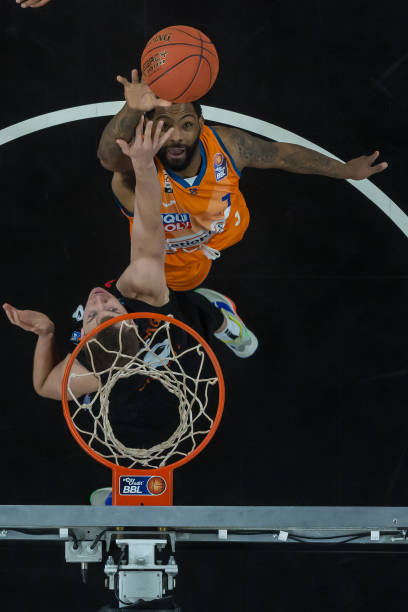 山B队的重 山B队的重